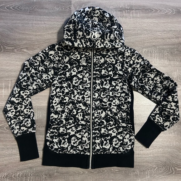 Lululemon Scuba Hoodie III - Fleur Sombre White/Black Pattern - Picture 7 of 10